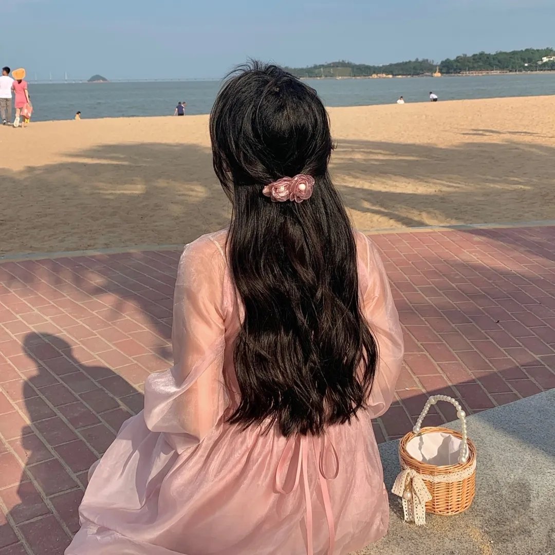 蕾蒙娜和姐姐